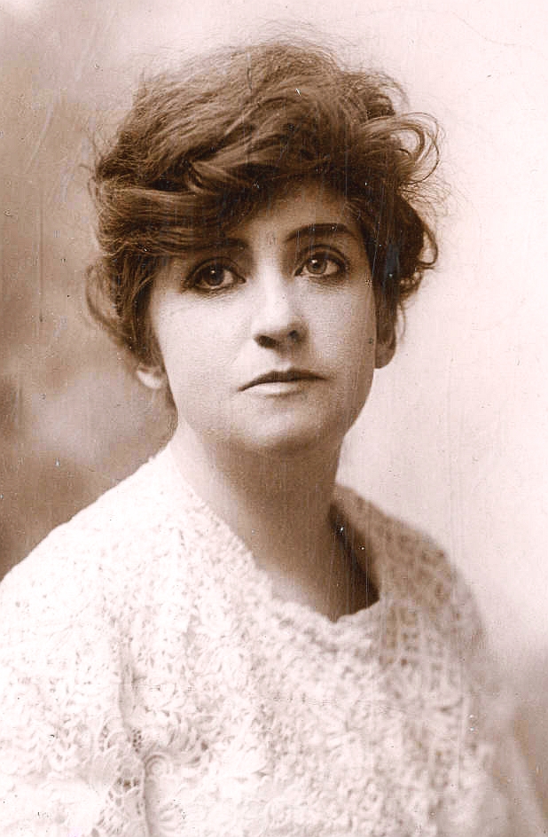 A portrait of Minnie Maddern Fiske